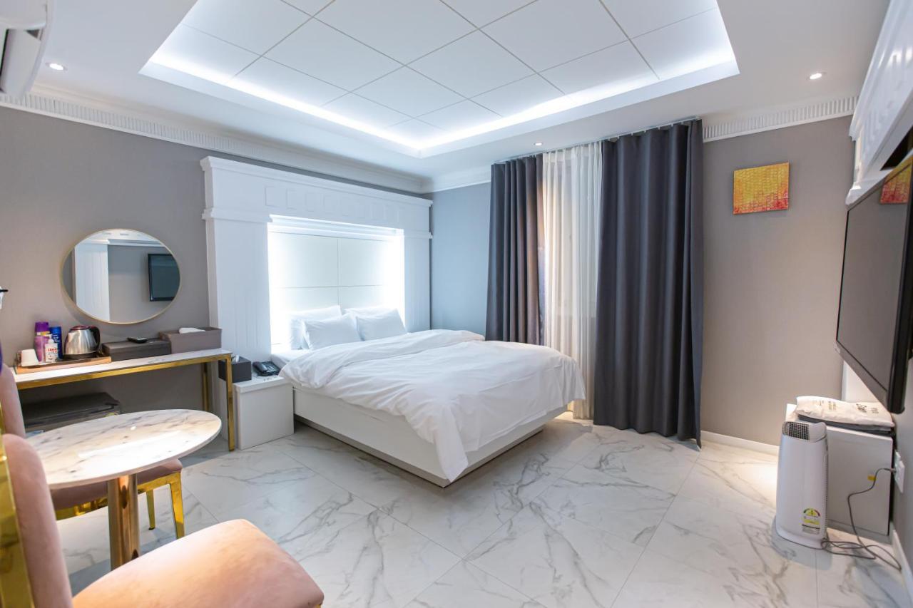 KNox Hotel Cheonan Buitenkant foto