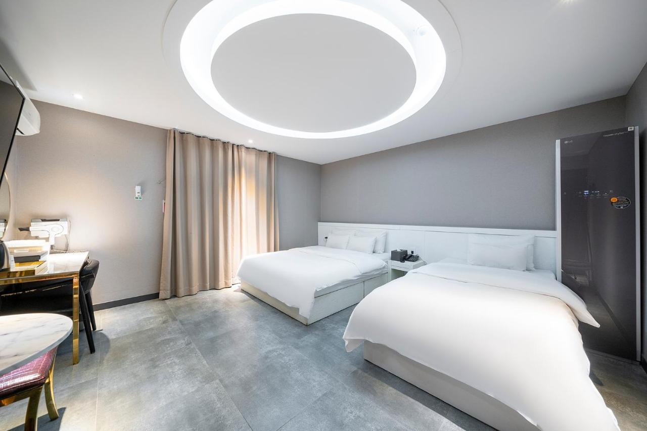 KNox Hotel Cheonan Buitenkant foto