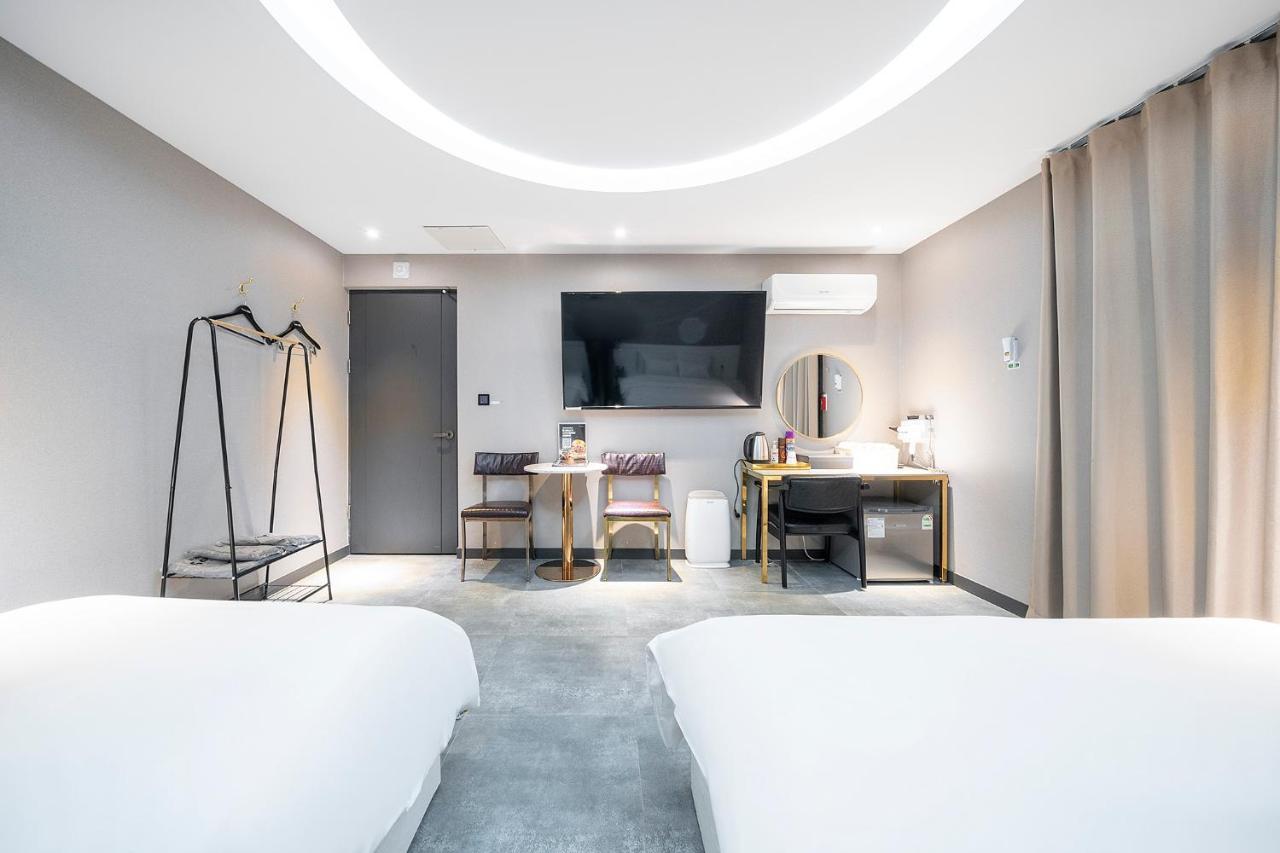 KNox Hotel Cheonan Buitenkant foto