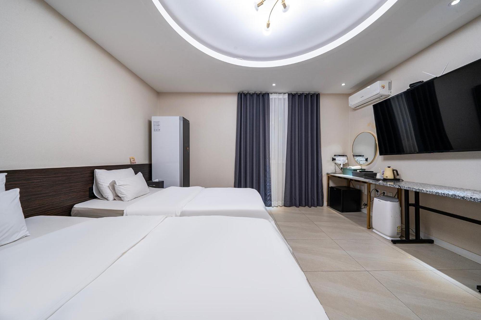 KNox Hotel Cheonan Buitenkant foto