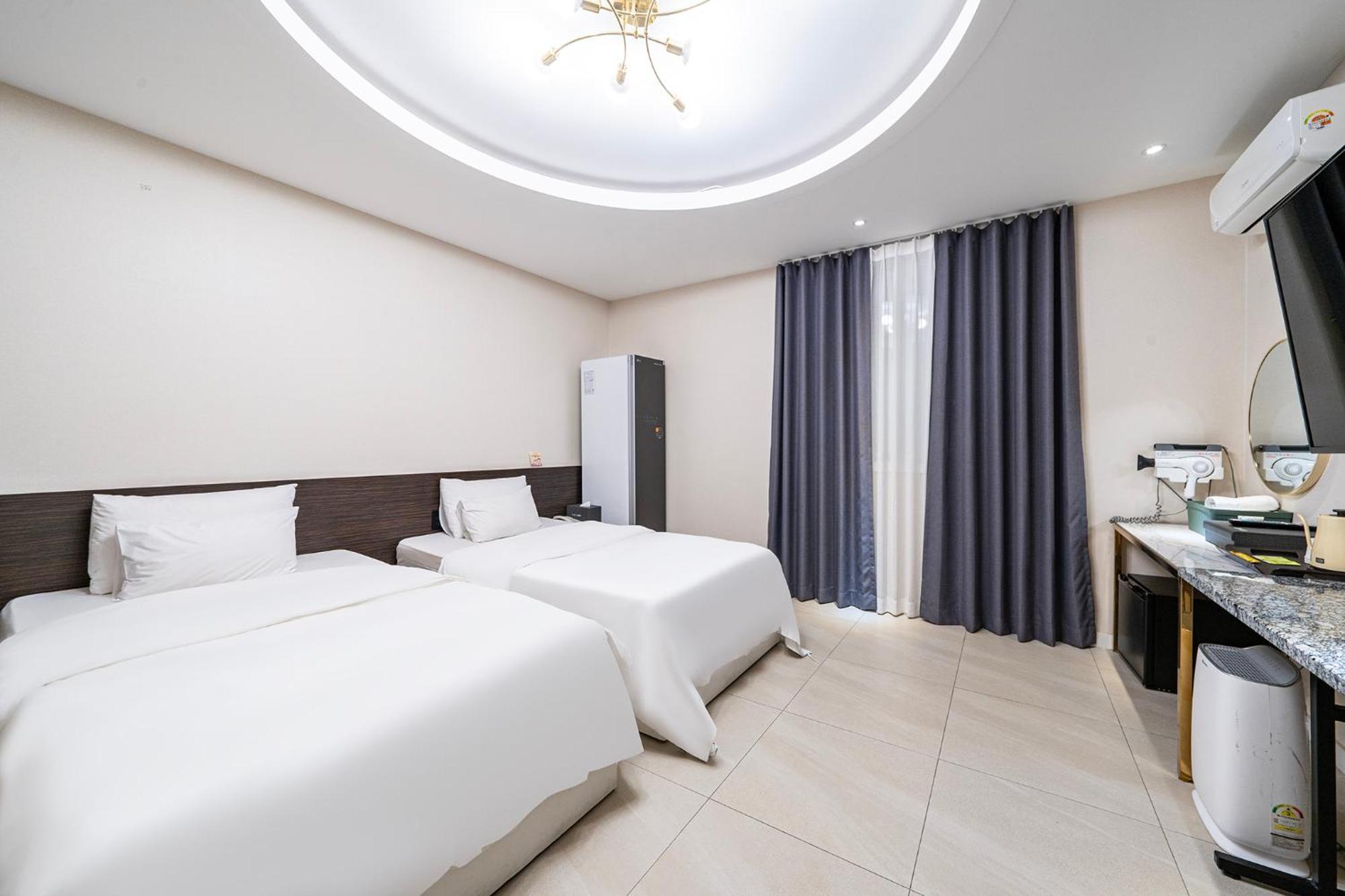 KNox Hotel Cheonan Buitenkant foto